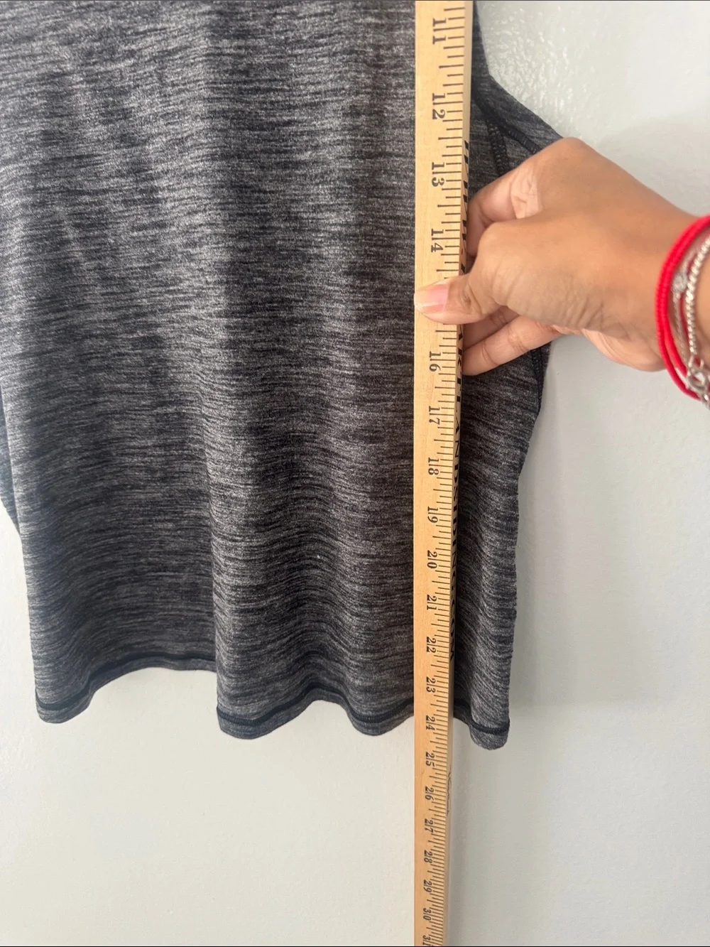 Lululemon Women's Charcoal Racerback Tank Top. Gym Yoga Training